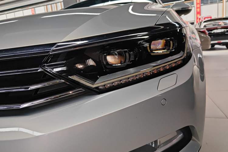 Used Volkswagen Magotan 2019 330TSI DSG Luxury Model China V Standard Left Front Headlight