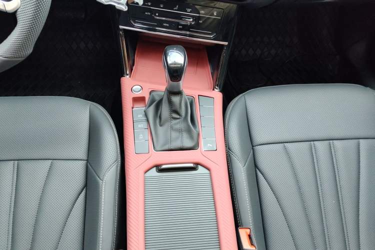 Used Volkswagen Passat 2026 Model, Outstanding 380TSI Xingkong Longteng Edition
