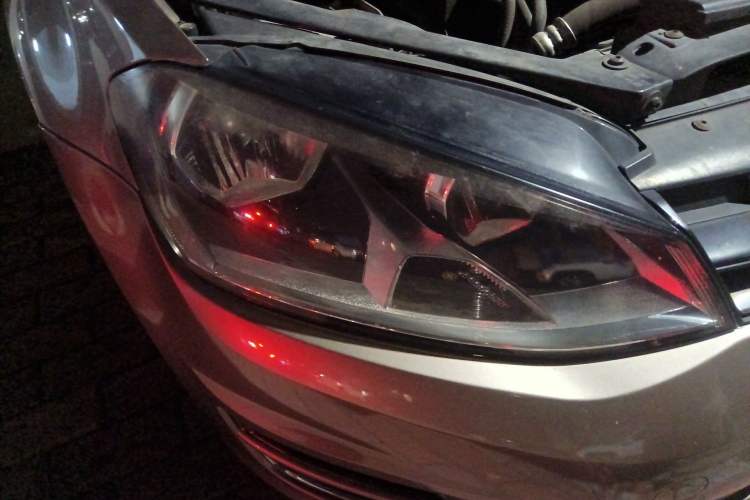 Used Volkswagen Golf 2016 230TSI Automatic Comfort Version Right Front Headlight