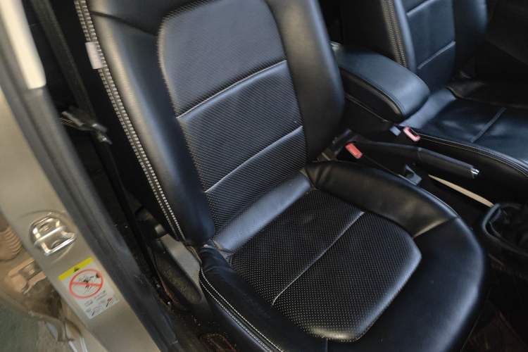 Used Skoda Rapid 2018 1.6L Manual Standard Edition Right Front Seat