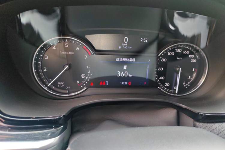 Used Cadillac XT5 2022 2.0T Two-Wheel Drive Luxury Version Odometer Close Up