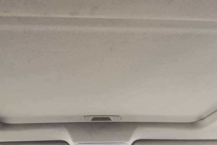 Used Dongfeng Aeolus AX7 2015 2.0L Automatic Zhiyi Trim
