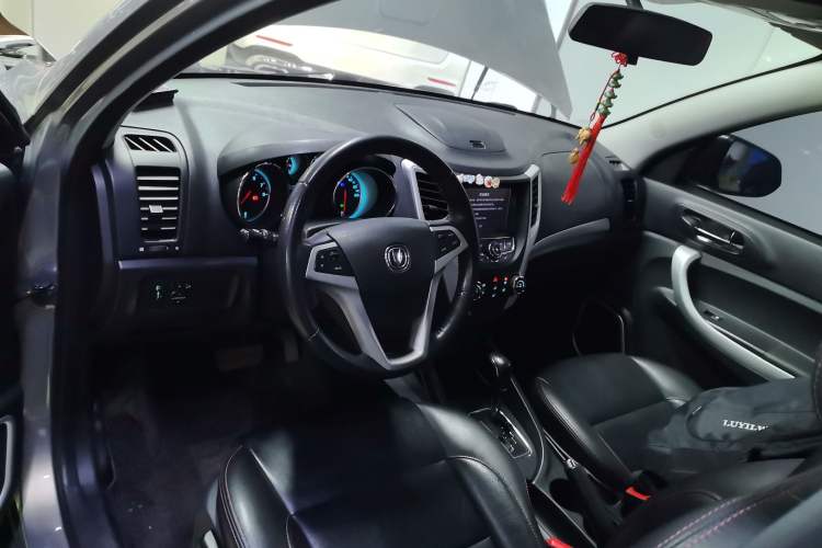 Used CHANGAN CS35 2015 1.6L Automatic Luxury Model China IV Standard
