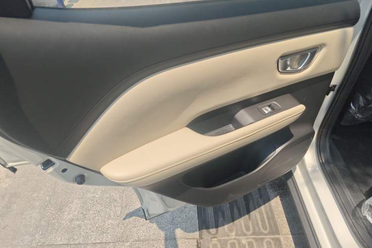 Used Wuling Bingo PLUS 2024 330 km Range Five-Seater Version