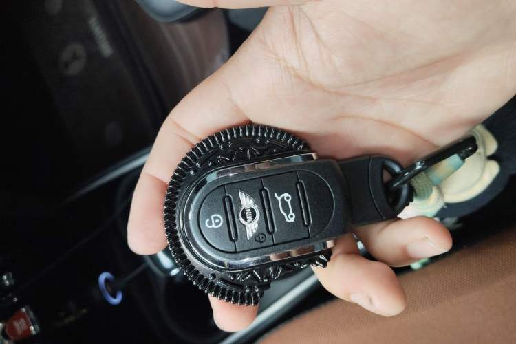 Used MINI Countryman 2019 1.5T COOPER ALL4 Artist Weekend Travel Edition
