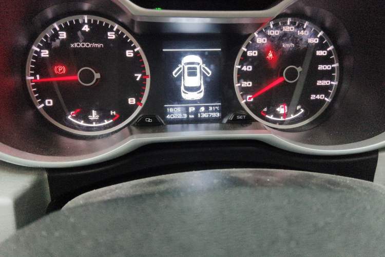 Used Geely Auto Emgrand X7 Sport 2020 1.8TD DCT Two-Wheel Drive Zhiya Model Odometer Close Up