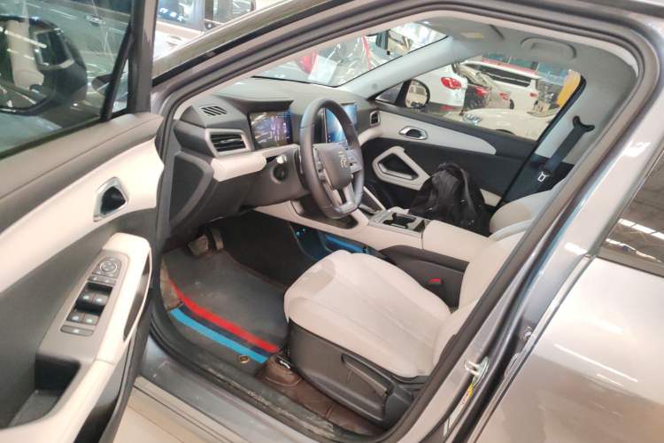 Used BYD Yuan UP 2025 Intelligent Driving Version 401 KM Dynamic Edition