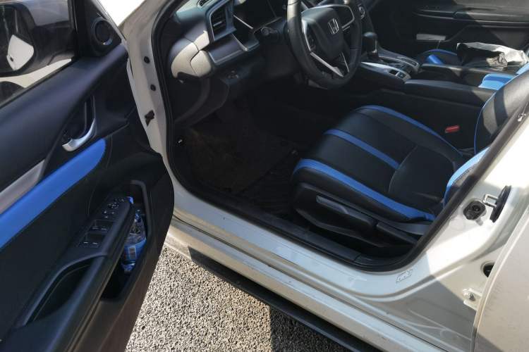 Used Honda Civic 2016 220TURBO CVT Luxury Edition
