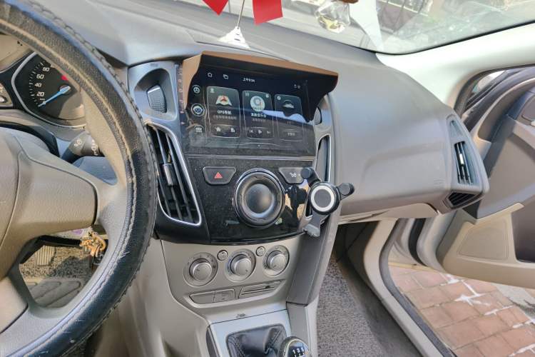 Used Ford Focus 2012 Sedan 1.6L Manual Comfort Model