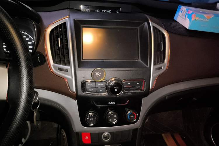 Used HYOSOW H3 2015 1.5L manual Comfort trim level