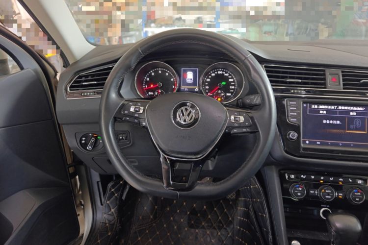 Used Volkswagen Tiguan L 2017 330TSI Automatic Two-Wheel Drive Luxury Edition
