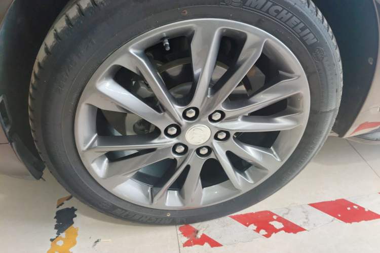 Used Buick Enclave 2020 28T All-Wheel Drive Avenir
