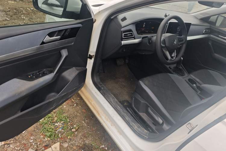 Used Volkswagen Lavida 2024 1.5L Automatic DeYi Edition Driver Seat