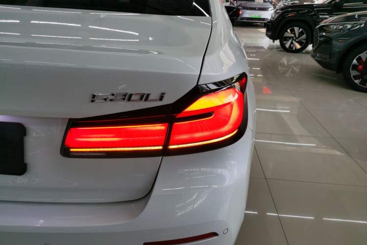 Used BMW 5 Series 2022 Second Facelift 530Li Luxury Edition Premium Package