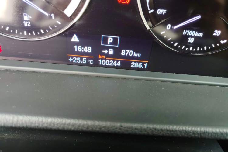 Used BMW X1 2019 sDrive18Li Premium Edition Odometer Close Up