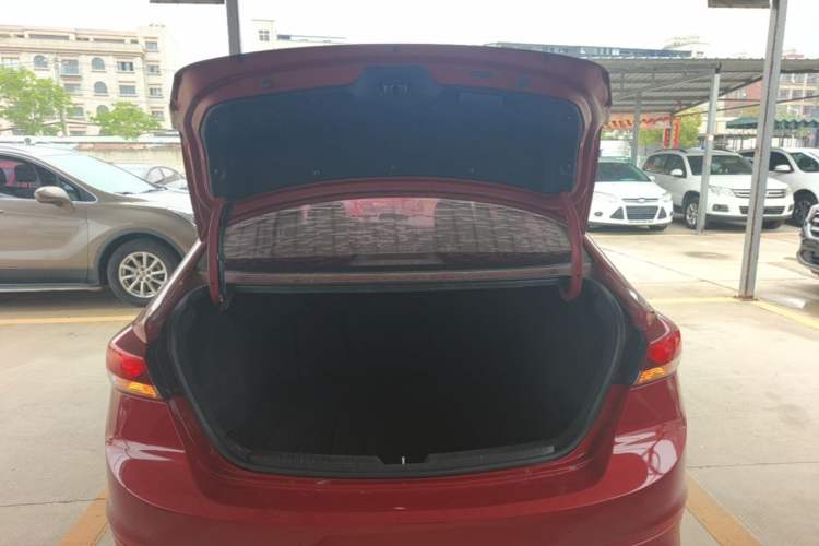 Used Hyundai Elantra (6th Generation / Lingdong) 2016 1.6L Automatic ZhiXuan – Elite Version
