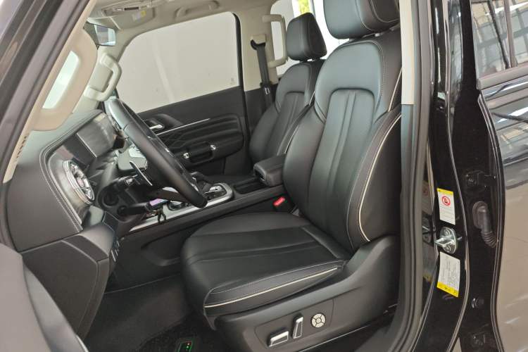 Used Tank 300 2023 Off-Road Edition 2.0T Conqueror Left Front Seat