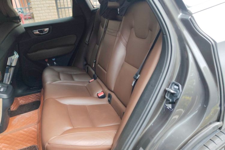 Used Volvo XC60 2021 T5 4x4 Smart Luxury Edition