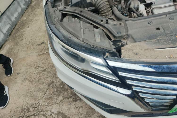 Used Roewe i6 New Energy 2019 PLUS 50T 4G Connected Glory Luxury Edition
