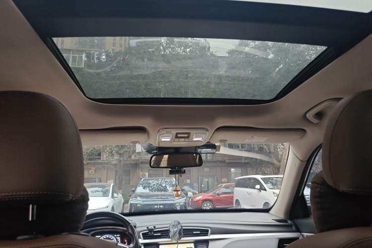 Used Geely Auto Emgrand X7 Sport 2016 1.8TD Automatic All-Wheel-Drive ZhiZun Edition