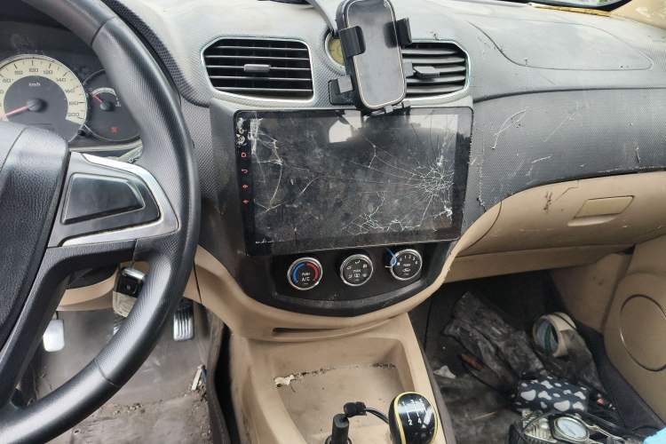 Used Wuling Hongguang 2014 1.2L S Comfort Model China IV