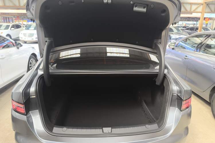 Used BYD Destroyer 05 2024 HONOR Edition DM-i 55KM Luxury Model Trunk