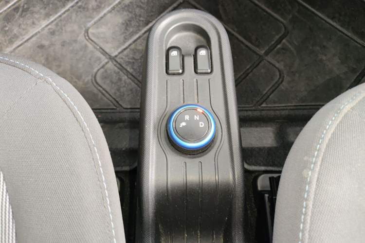 Used Wuling Hongguang MINIEV 2020 Freedom Version Lithium Iron Phosphate Gear Lever