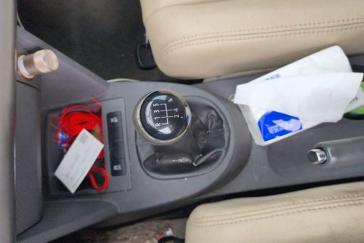 Used Volkswagen Touran 2013 1.4T Manual Fashion Edition 5 Seats Gear Lever