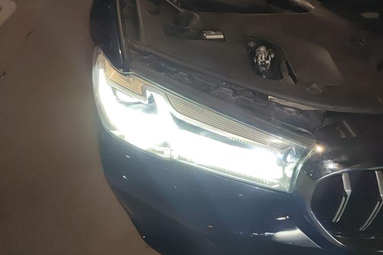 Used BMW 5 Series 2022 525Li M Sport Package Right Front Headlight