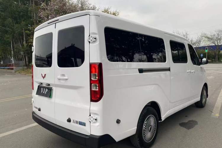 Used Wuling Yangguang 2025 Model 400km Bus Edition—Comfort Edition

