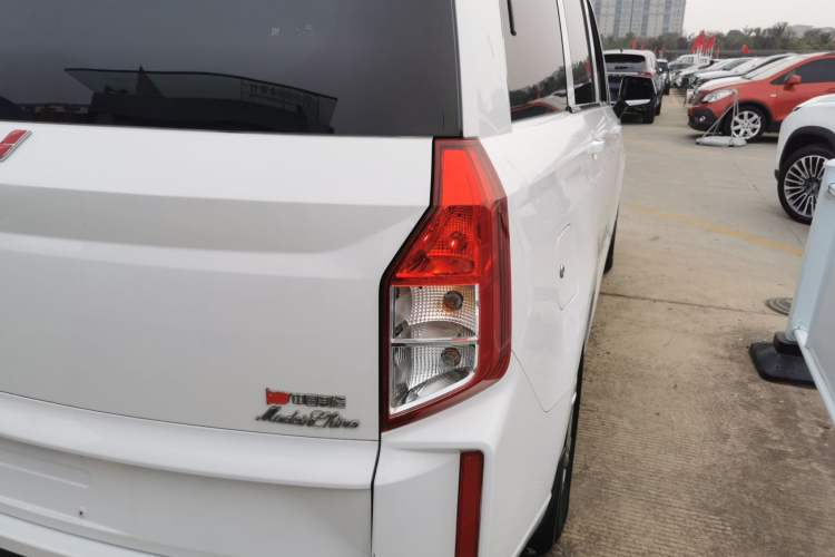 Used Wuling Hongguang PLUS 2019 1.5T Manual Comfort Version 7 Seats Right Rear Taillight