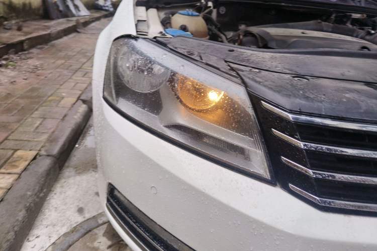 Used Volkswagen Magotan 2012 Travel Edition 2.0 TSI Comfort Version