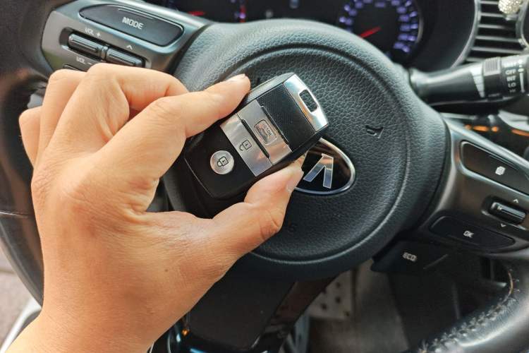 Used Kia K5 2014 2.0L Automatic LUXURY