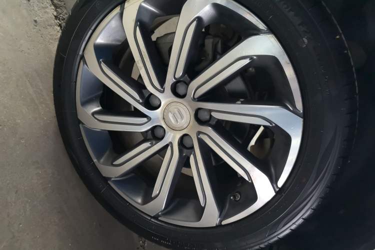 Used Geely Auto Emgrand GL 2021 UP 1.4T CVT Luxury Edition Right Rear Wheel Hub