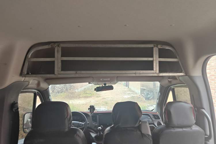 Used Foton Toano 2023 Joy Elephant Multi-Function 2.0T Manual Long-Wheelbase Mid-Roof Model with Single Rear Tire Available in 5/6/7/9-Seater Configurations Headliner