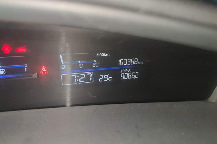 Used Honda Jade 2013 1.8L automatic Comfort version 5 seats