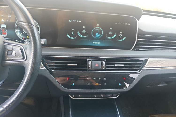 Used Hongqi HS5 2022 Revised Version 2.0T Smart Connect Flagship Edition
