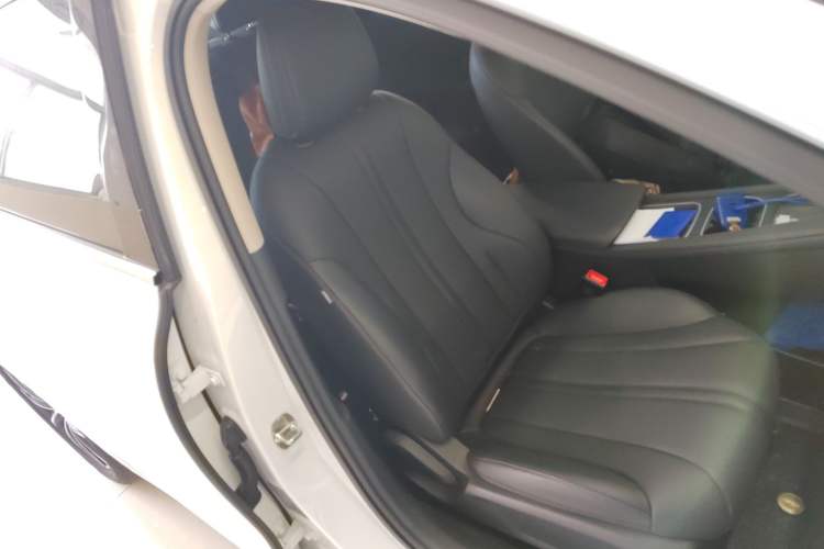 Used Roewe D7 2025 DMH 125km World Champion Edition