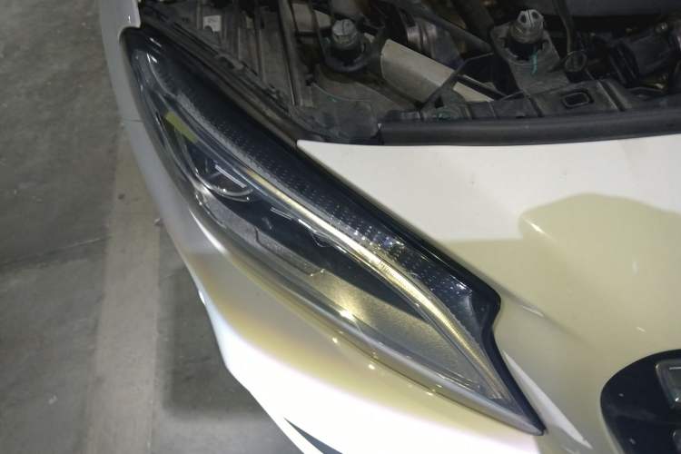 Used Mercedes-Benz GLA 2018 GLA 220 4MATIC Sport Edition Right Front Headlight