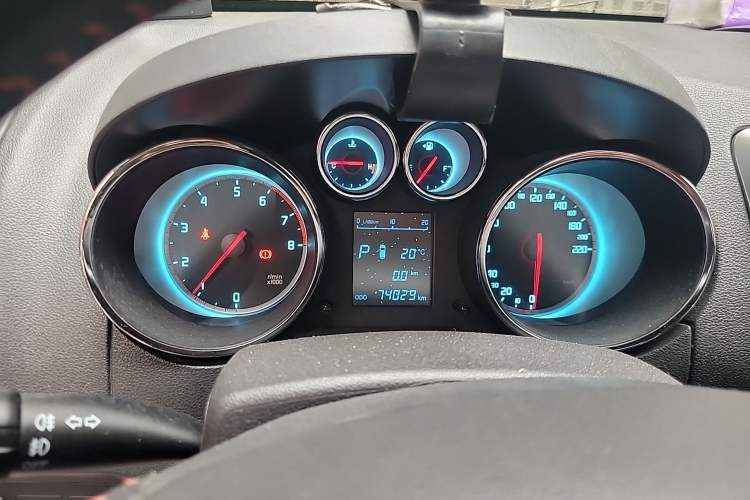 Used CHANGAN CS35 2012 1.6L Automatic Luxury Version China IV Standard Instrument Cluster