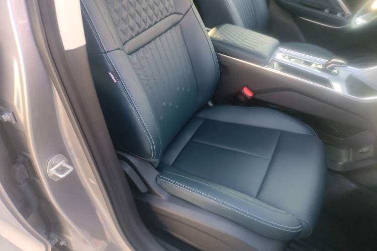 Used Geely Auto Jiajie 2023 Geely Jiaji L 1.5TD DCT Luxury Model