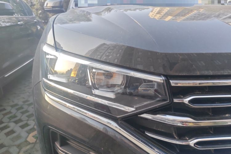 Used Volkswagen Tayron 2021 330TSI Two-Wheel Drive 30th Anniversary Edition Right Front Headlight