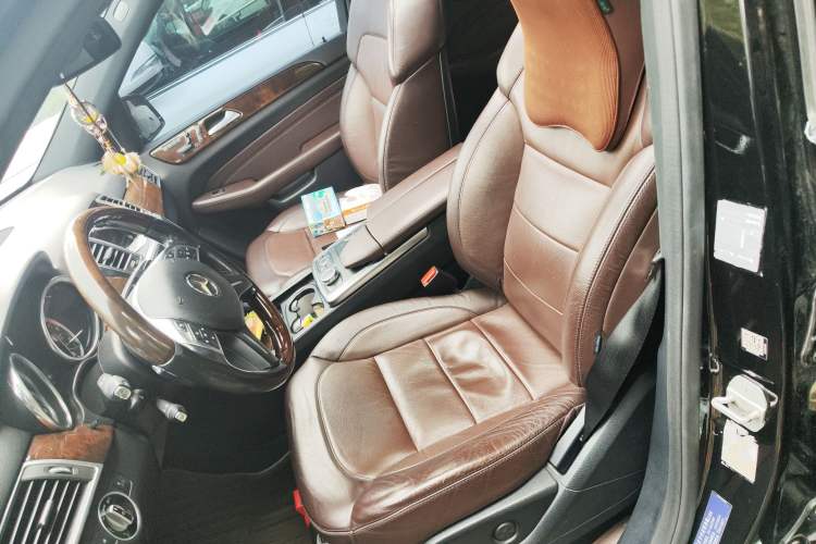 Used Mercedes-Benz M-Class 2014 ML 400 4MATIC Luxury Model
