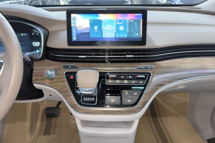 Used Roewe iMAX8 2023 400TGI Elite Edition
