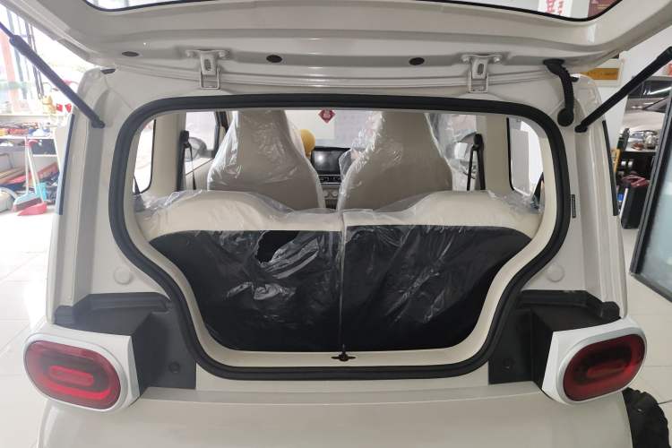 Used Wuling Hongguang MINIEV 2024 3rd Generation 215km Youth Edition