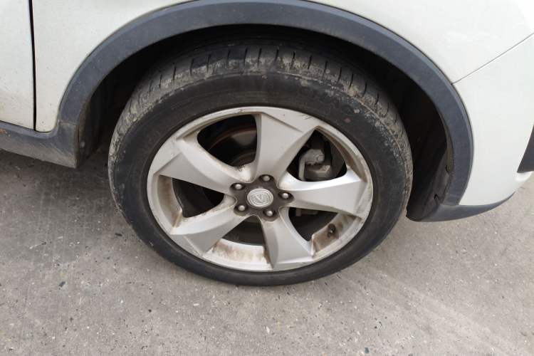 Used CHANGAN CS35 2015 1.6L Automatic Luxury Model China V Standard Right Front Wheel Hub