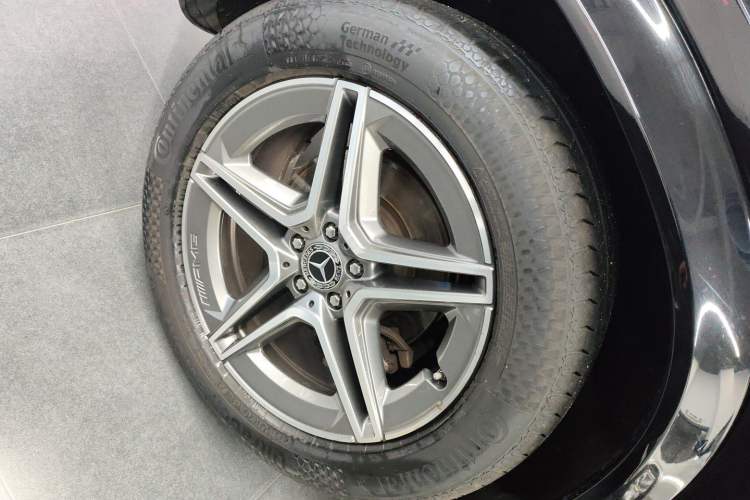 Used Mercedes-Benz GLE 2024 GLE 450 4MATIC Stylish Model Right Rear Wheel Hub