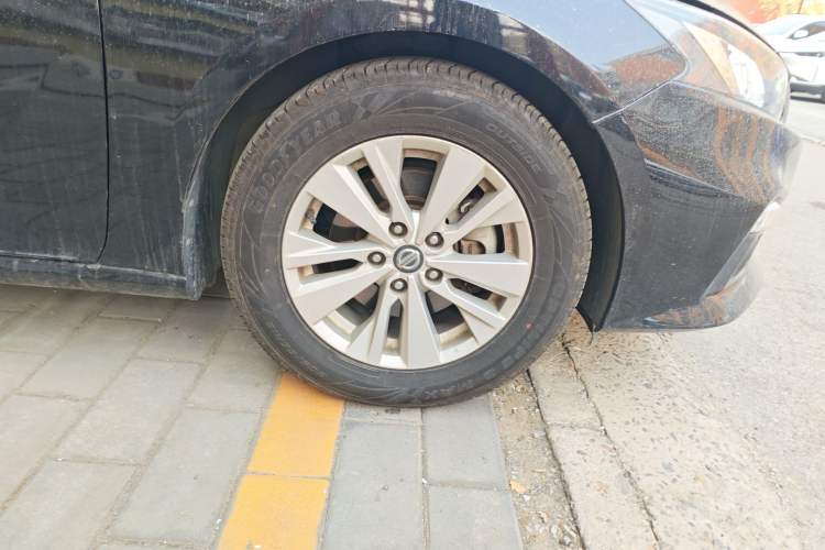 Used Nissan Teana 2019 2.0L XL Comfort Edition Right Front Wheel Hub