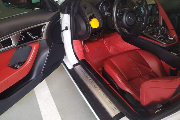 Used Jaguar F-TYPE 2015 3.0 SC Hardtop Version
