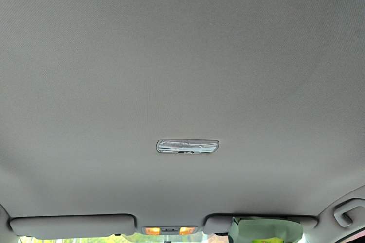 Used Honda Jade 2013 1.8L automatic Comfort version 5 seats Headliner